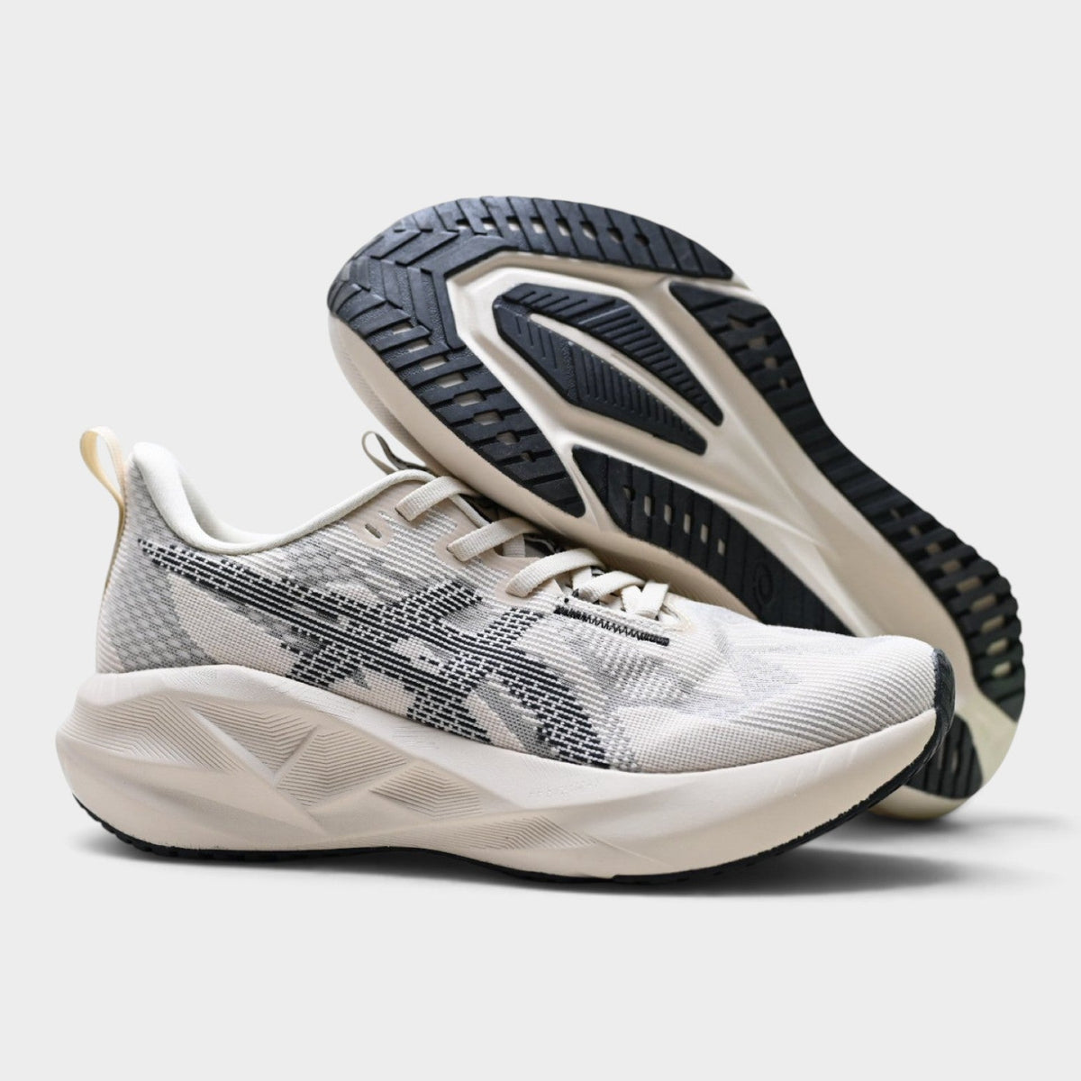 ASICS Novablast 5 Women's Responsive Running Shoes