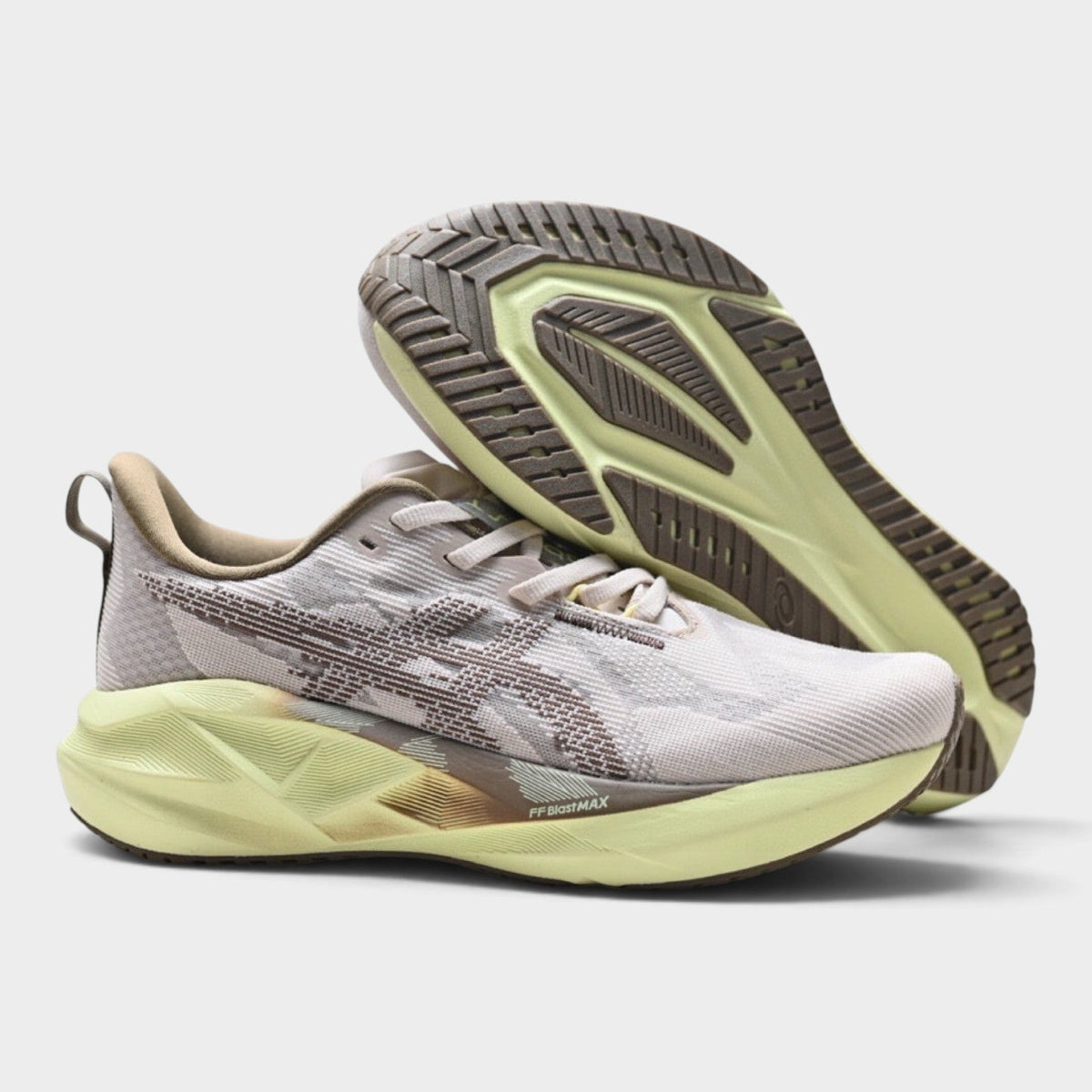 ASICS Novablast 5 Women's Responsive Running Shoes