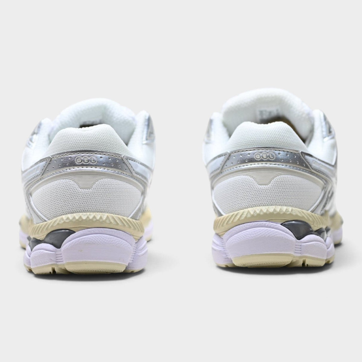 ASICS GEL-CUMULUS 16 Men's Cushioned Everyday Trainers